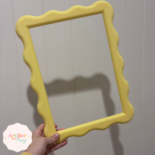 Wavy A4 Frame