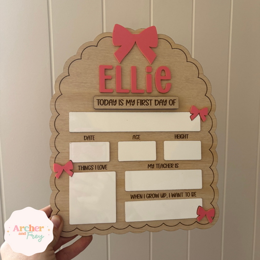 First & Last Day Board - Scallop Bows