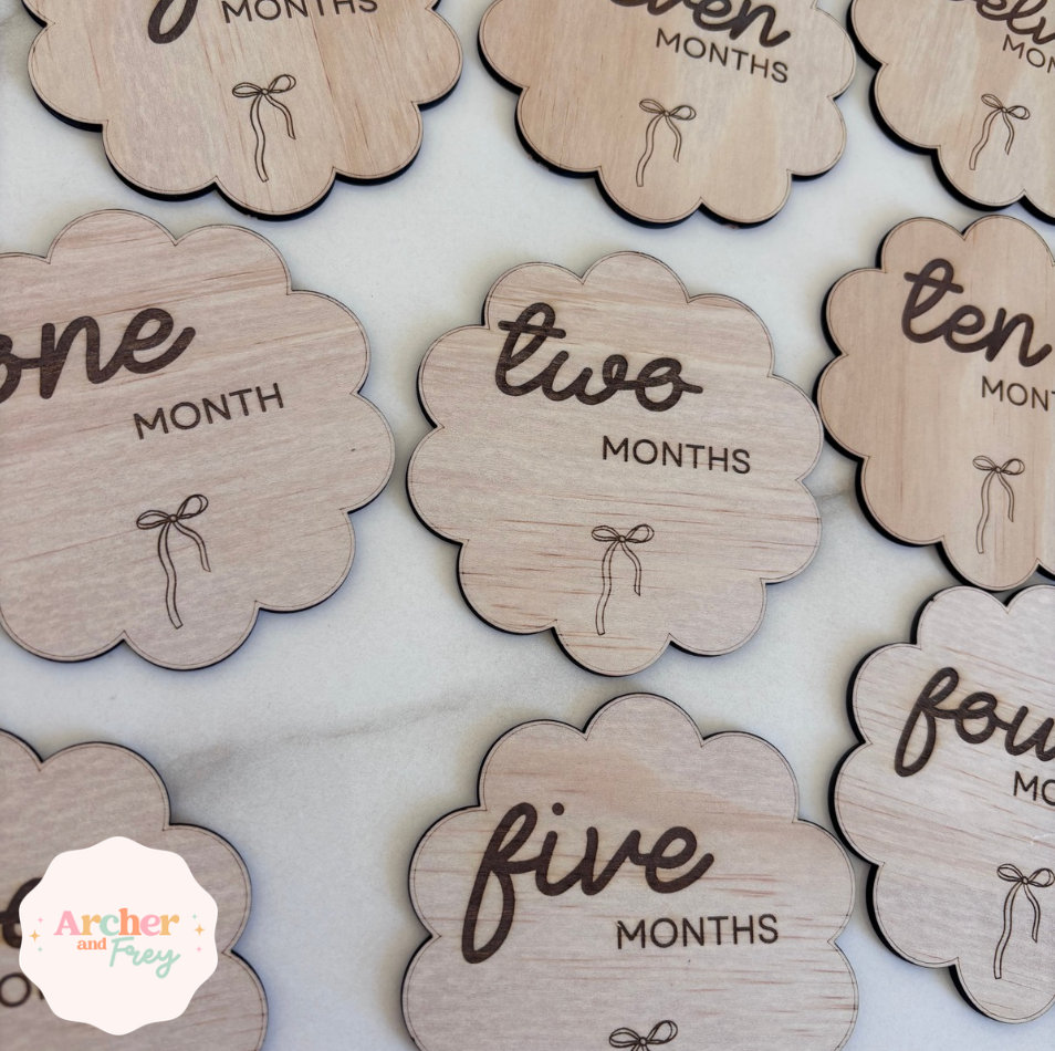 Scalloped bow Milestone Discs