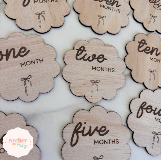 Scalloped bow Milestone Discs